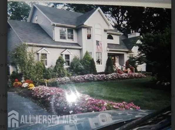 114 Greenwood Rd, Morganville, NJ 07751