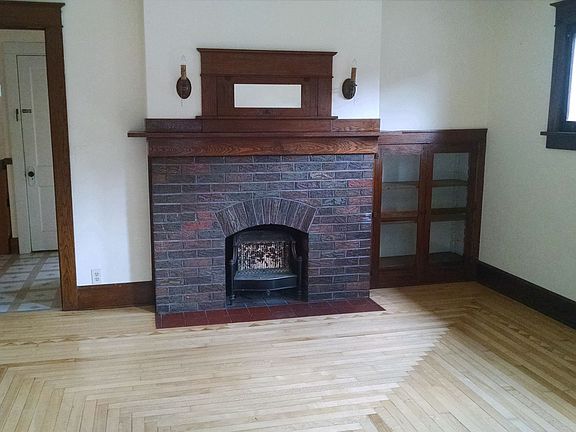 3rd image of 241 Dunning St