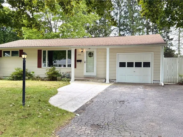 320 Rebecca St, North Syracuse, NY 13212