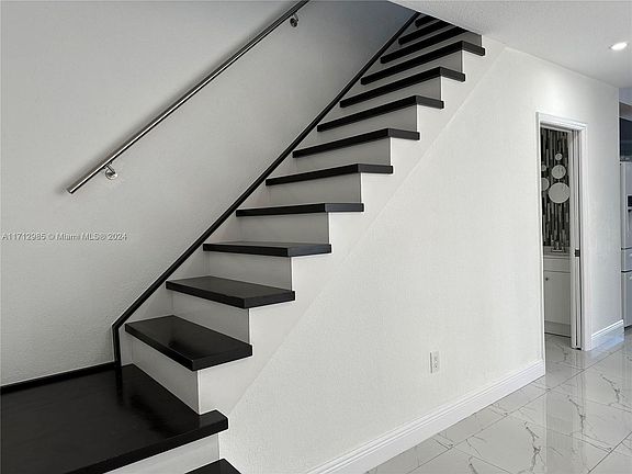 4th image of 10929 NW 43rd Ln #10929