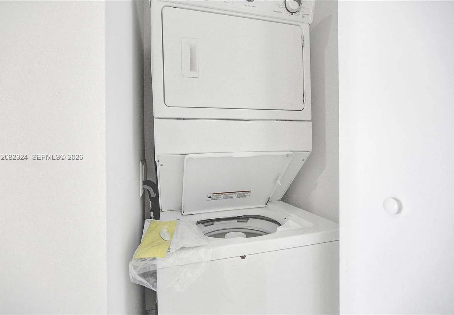Iconbrickell Condo No 1 — Photo 4