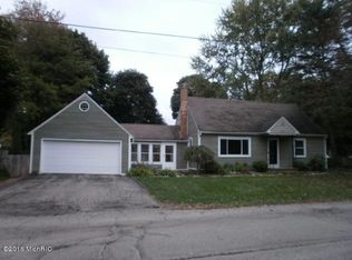 2807 Ferdon Rd, Kalamazoo, MI 49008