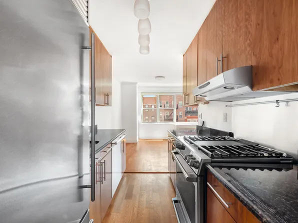 420 East 72nd Street image 1 of 9