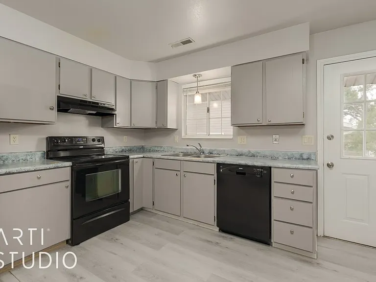 455 S 1100 St E #14 — Photo 14