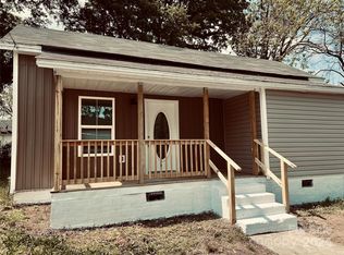 42 E White St, Chester, SC 29706