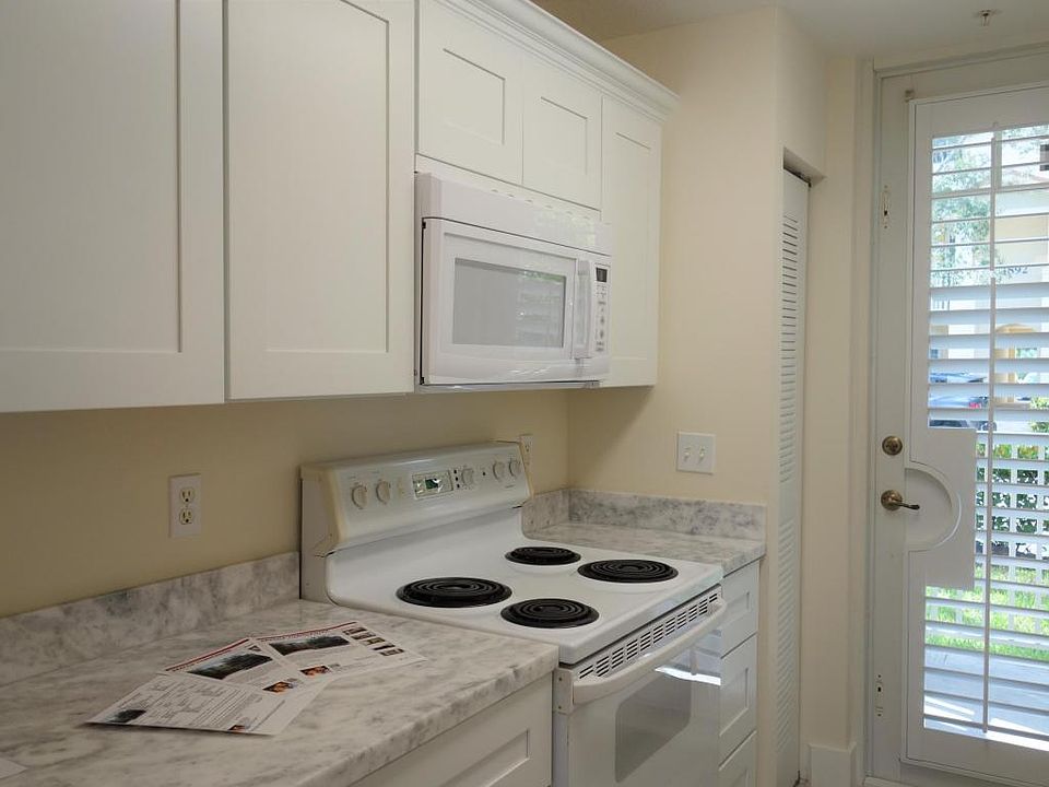 1st image of 4903 Chancellor Dr APT 11