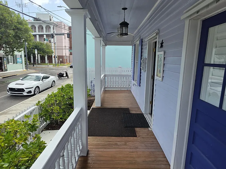 409 Fleming St — Photo 16
