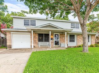 2113 E Crosby Rd, Carrollton, TX 75006