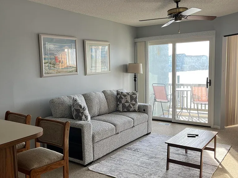 1919 Bay Blvd #C13 — Photo 6