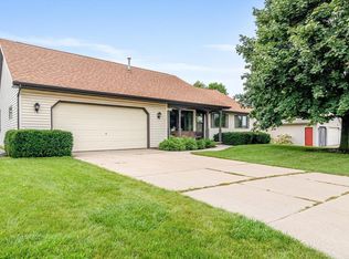 3319 S Huckleberry Ln, Appleton, WI 54915