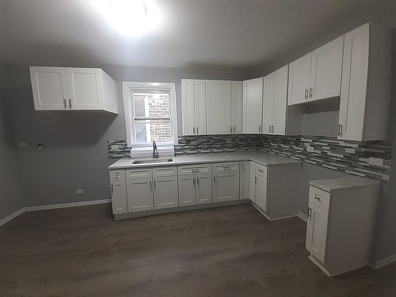 2nd image of 3135 S 54th Ave
