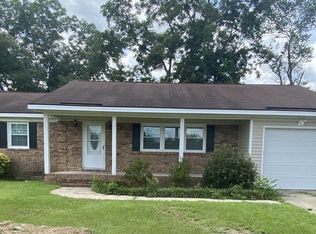 5421 Silver Pine Ct, Fayetteville, NC 28303
