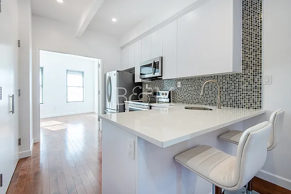 Rented by Brick&Mortar | media 11