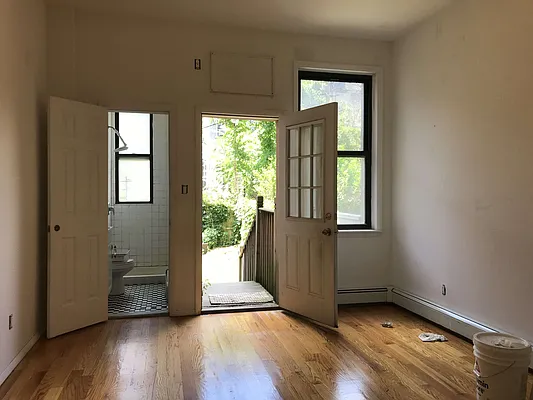 Rented by TheRealEstateCompany.com LLC | media 25