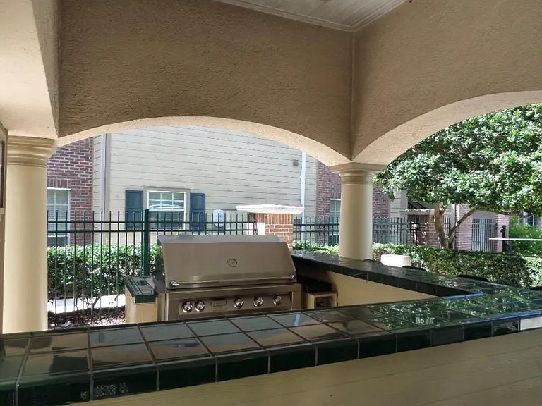 7800 Point Meadows Dr #411 — Photo 19