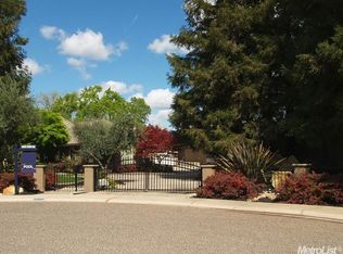 7621 Spy Glass Dr, Modesto, CA 95356