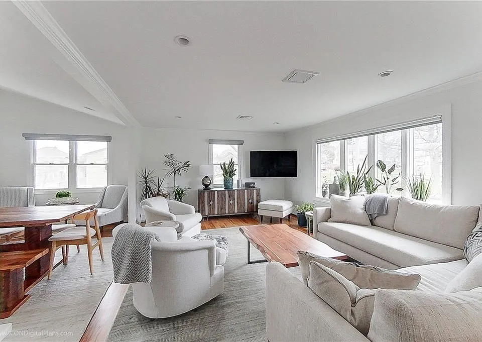4 Evarts St