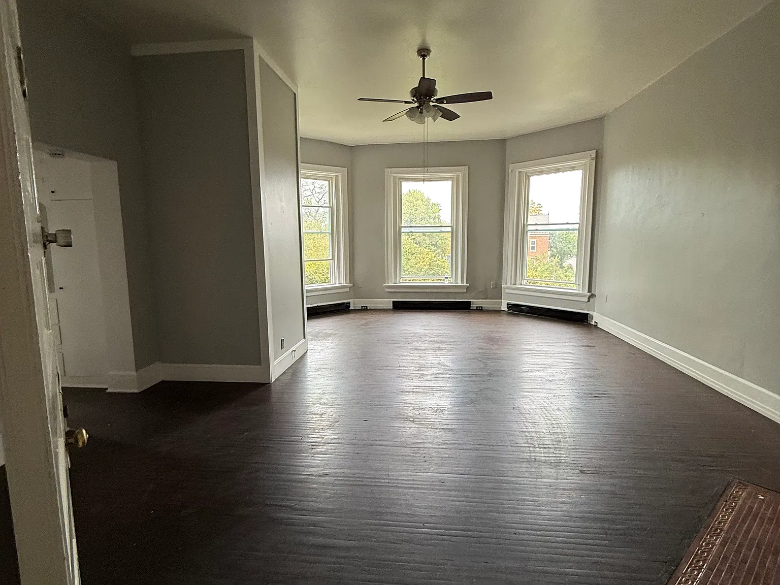 721 E High St — Photo 2