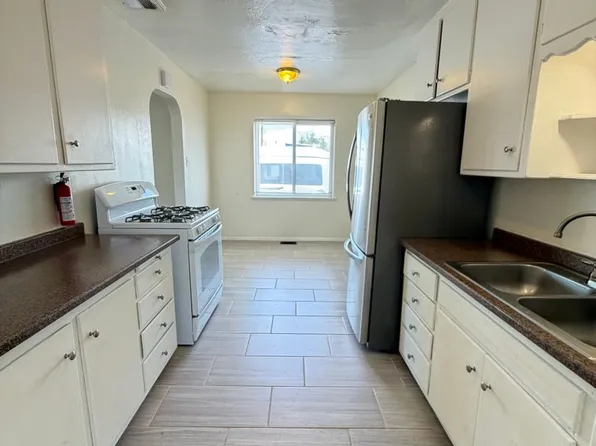 6104 Zuni Road SE, 6104 Zuni Rd SE #A, Albuquerque, NM 87108
