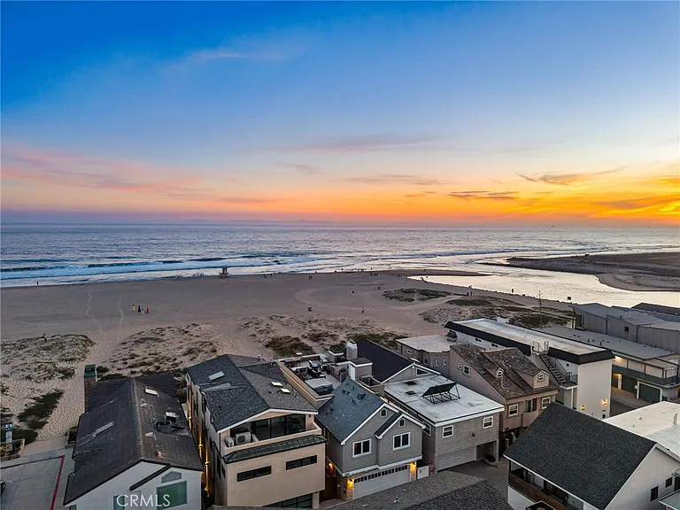 7304 W Oceanfront — Photo 5