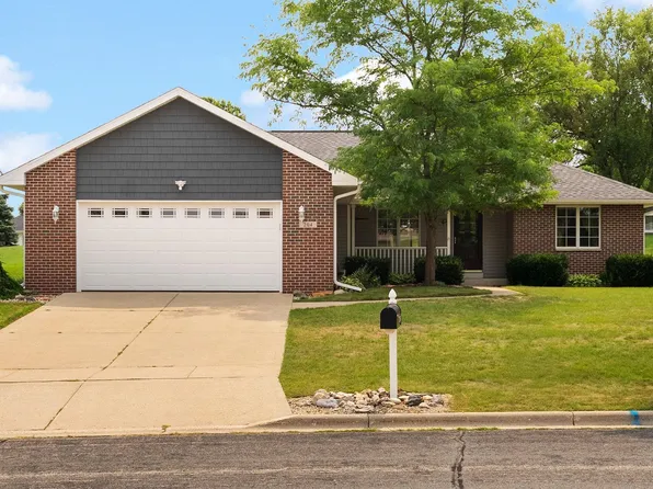 204 Noahs Arc Ct, Evansville, WI 53536