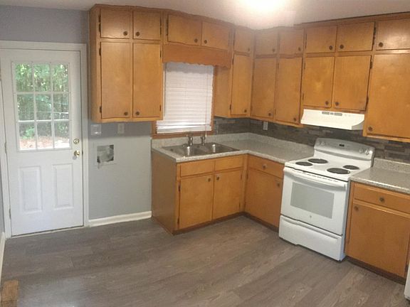 4th image of 484 W Crogan St APT E