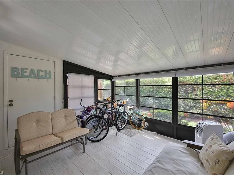 68 Marco Villas Dr #R-5 — Photo 6