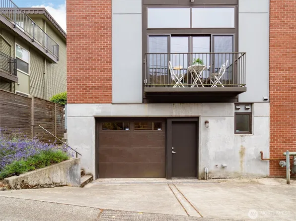 3832 S Edmunds Street Ct, Seattle, WA 98118