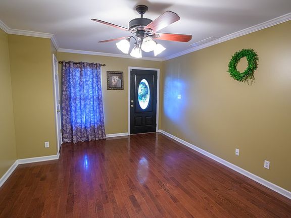 2nd image of 1635 Springdale Dr