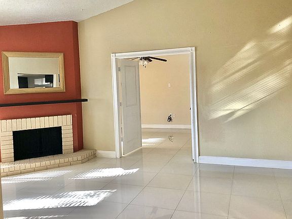 5th image of 616 Trinidad Ct N Unit 616