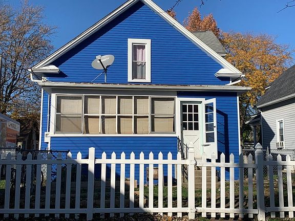 3rd image of 240 Ideal St