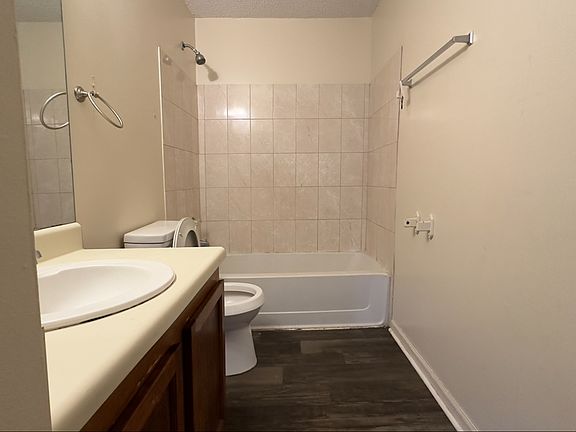 3rd image of 1260 Ticonderoga Trl Unit B