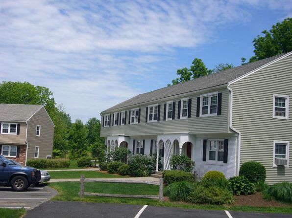 30 Hobart Ln #30