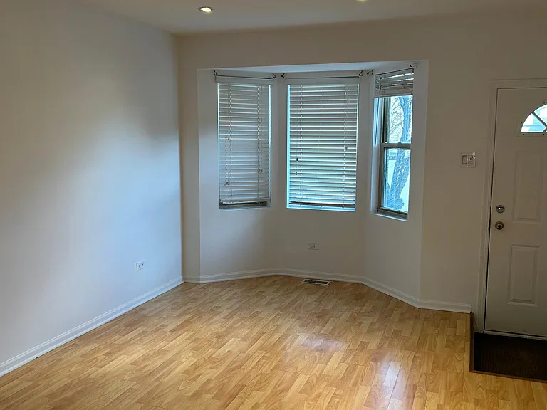 8658 Thomas Charles Ln — Photo 2