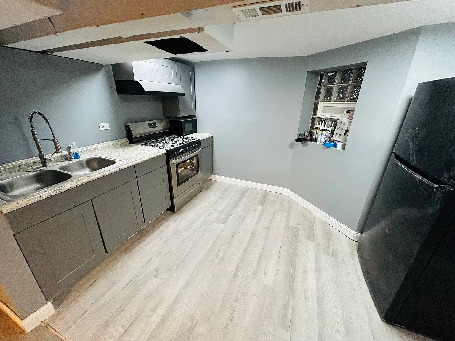 2 bed, $1,400 — Photo 2
