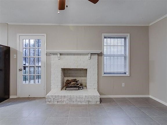 3rd image of 3182 Maple Hill Dr