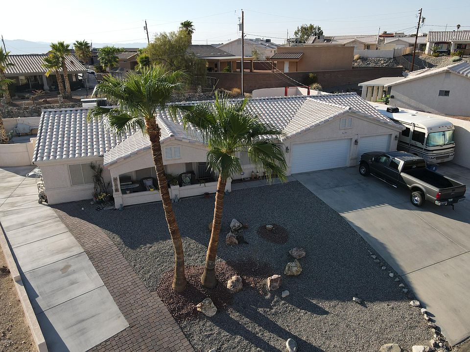 1st image of 3741 Hiawatha Dr