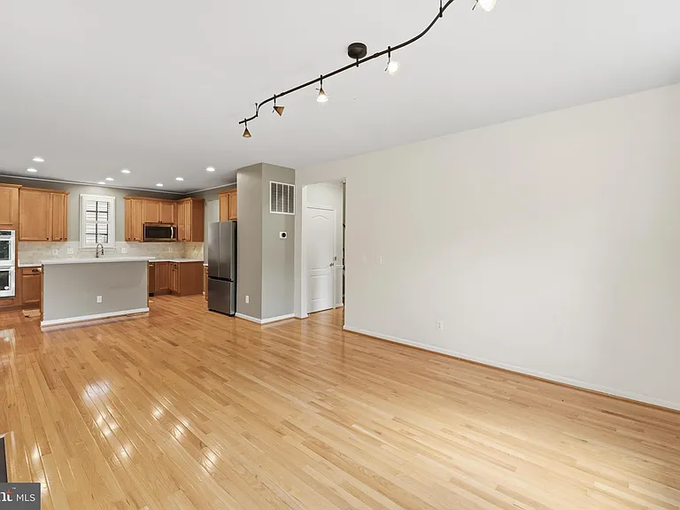 11701 Town Green Rd — Photo 72