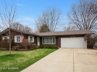 900 Clayton Ave, Elgin, IL 60123