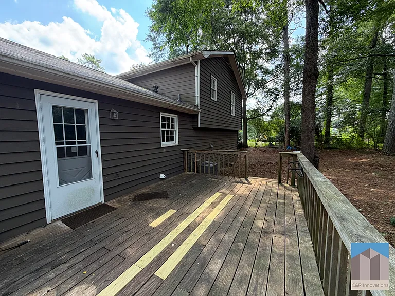 734 Marthas Dr — Photo 28