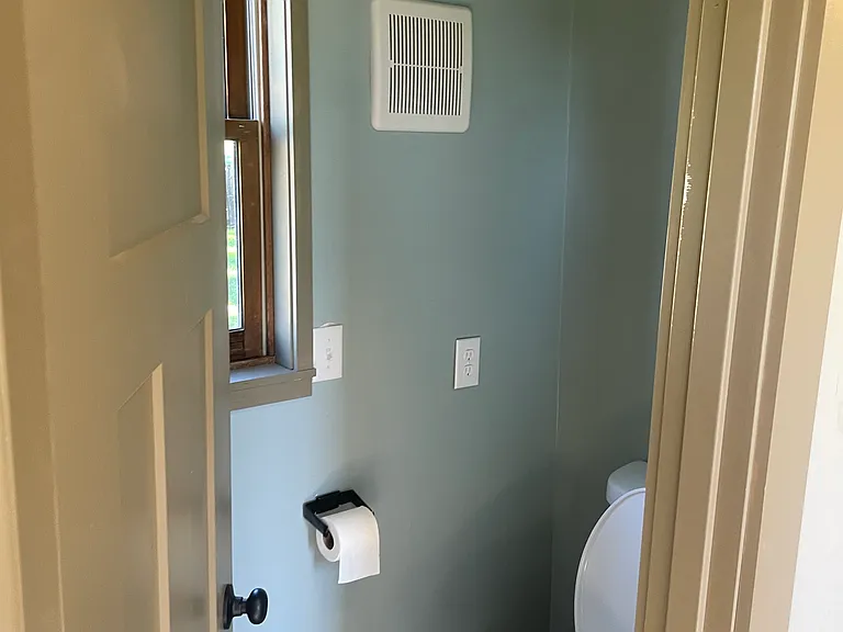 430 S Main St — Photo 4
