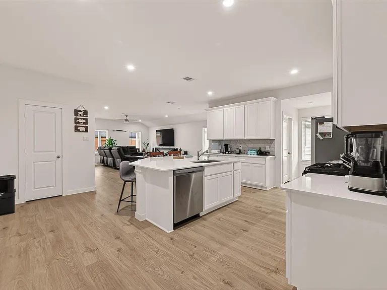 30518 White Cliff Ct — Photo 12