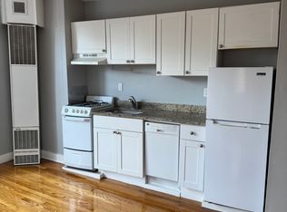 145 Endicott St APT 10X, Boston, MA 02113