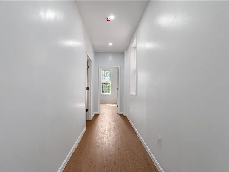 324 Eldert St #1B — Photo 7