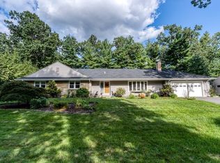 123 Woodside Dr, Longmeadow, MA 01106