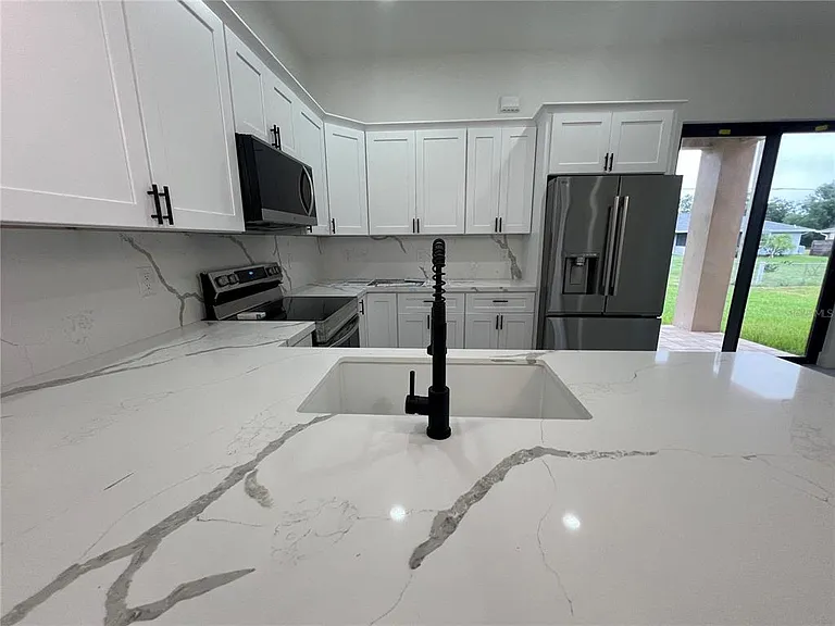 21492 Dollard Ave — Photo 6