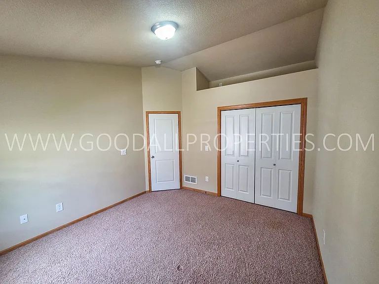 1116 Redstone Ln — Photo 15