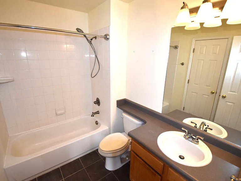 104 Vale St — Photo 28