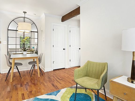 4th image of 205 E 10th St APT 6A