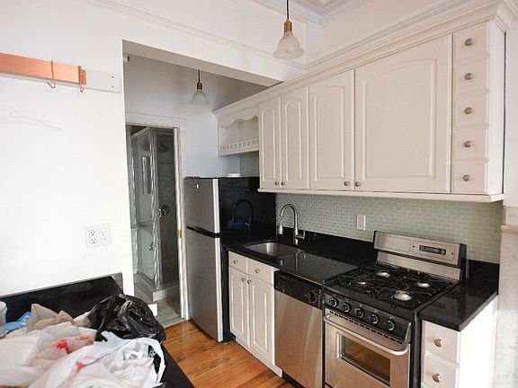 5th image of 56 Pierrepont St APT 9